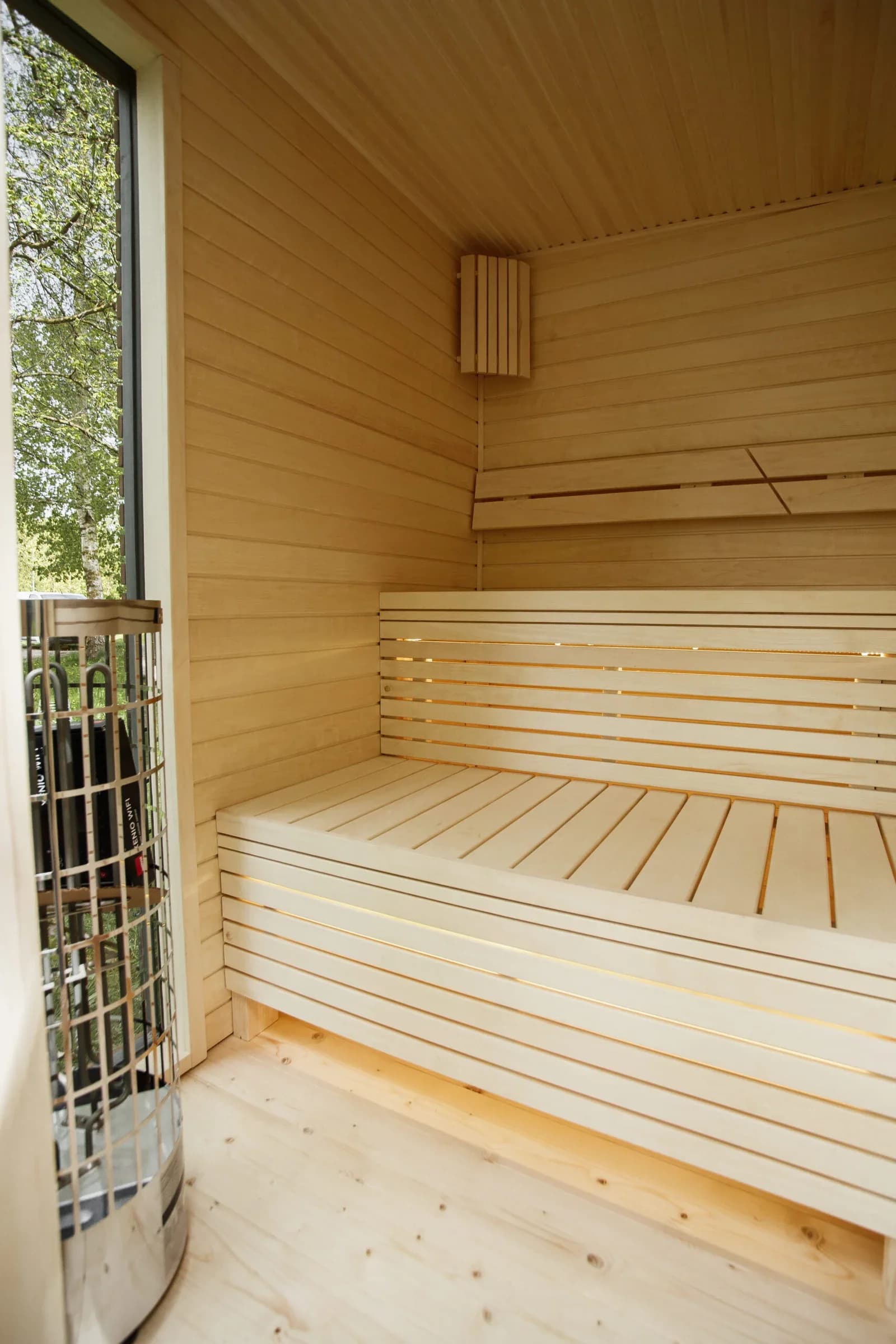 Outdoor Cube Sauna (2.1m x 2.1m), view 2
