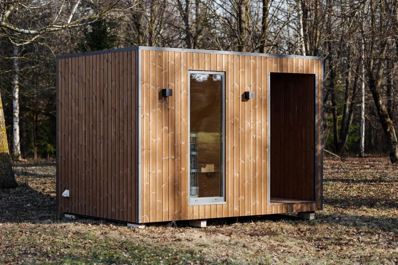 Outdoor Insulated Garden Sauna (2.4m x 3.7m)