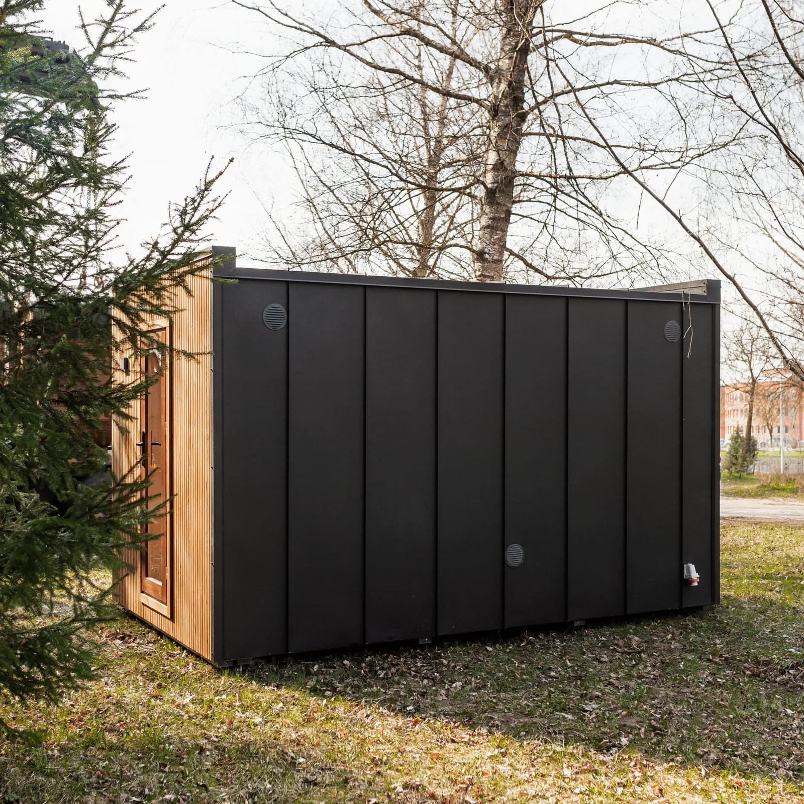 Outdoor Insulated Garden Sauna (2.4m x 4m), view 2