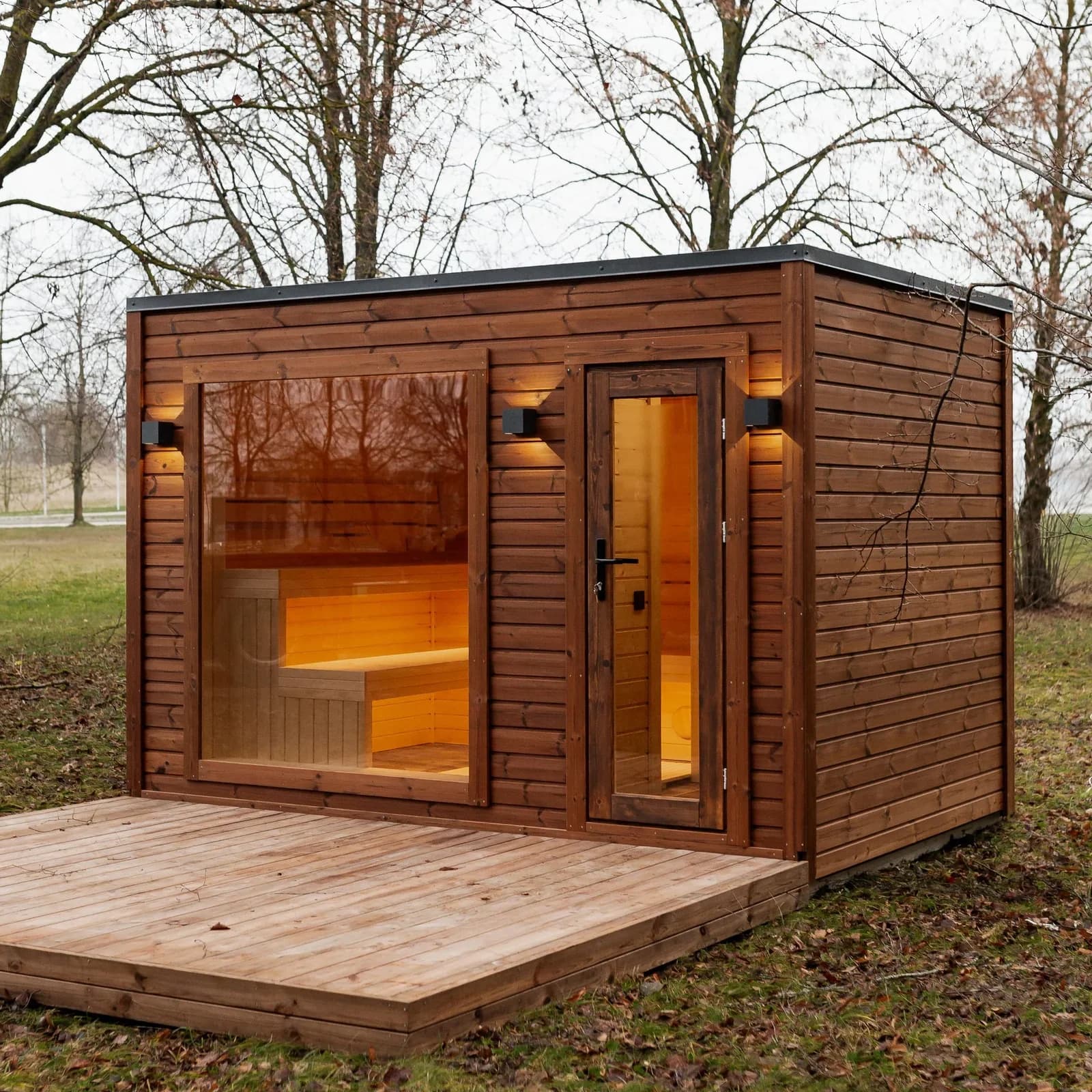 Outdoor Insulated Garden Sauna (2.5m x 3.4m)