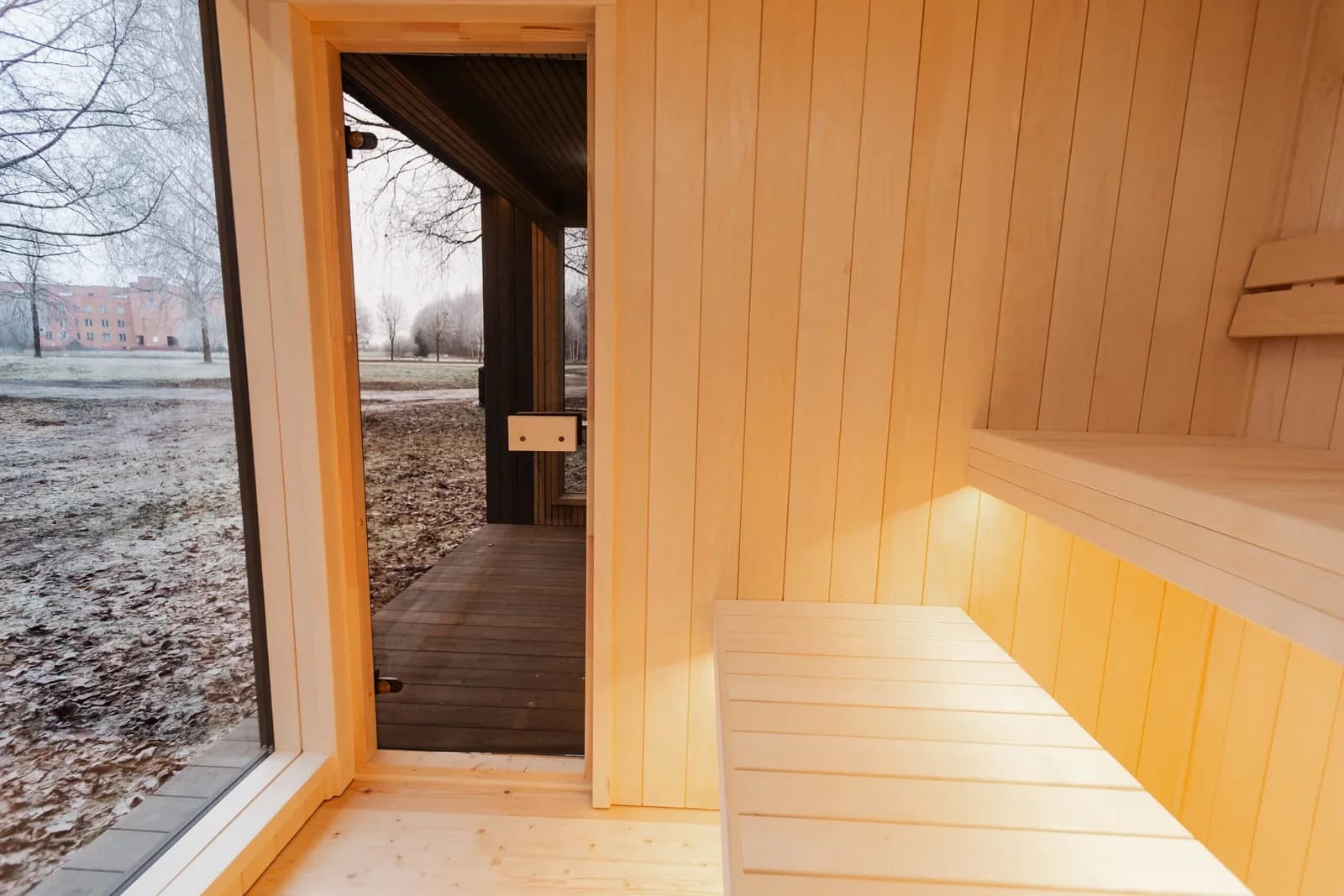 Outdoor Insulated Garden Sauna (2.8m x 5m), view 2