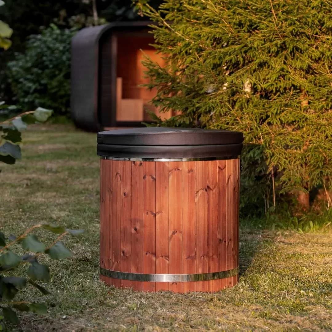 Outdoor Single-Person Fiberglass Cold Plunge Tub, view 2