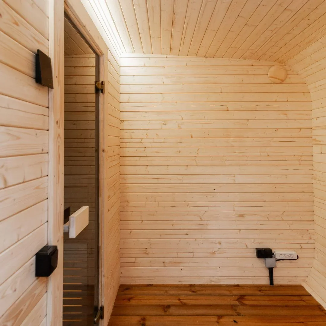 Outdoor Wooden Sauna with Changing Room for 6 People (2.5m x 4.2m), view 7