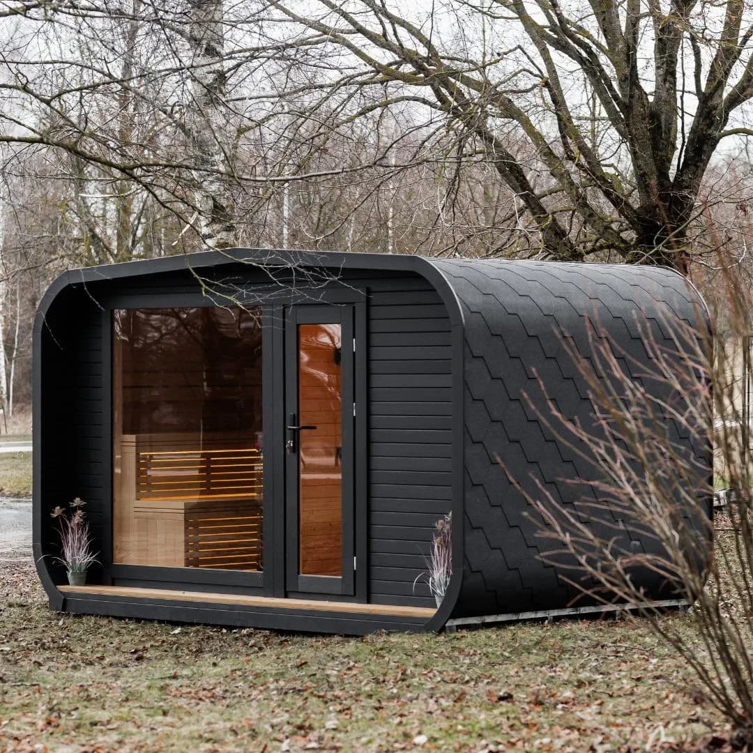 Outdoor Wooden Sauna with Changing Room for 6 People (2.5m x 5m)