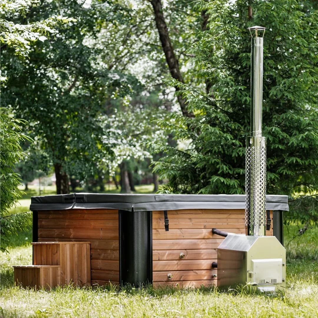 Outdoor Acrylic Square Hot Tub with External Heater for 6 People (2.2m x 2.2m)