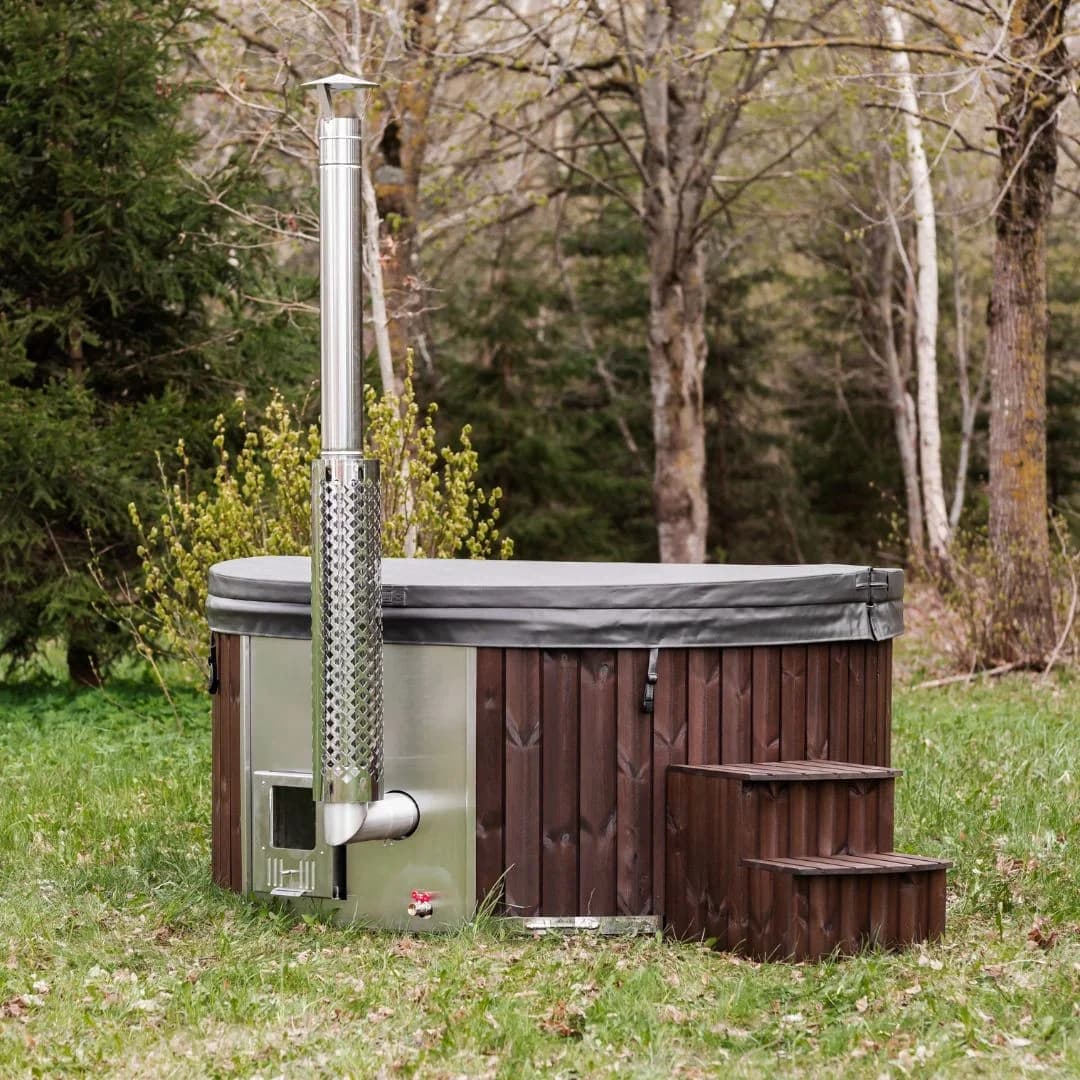 Outdoor Fiberglass Round Hot Tub with Integrated Heater