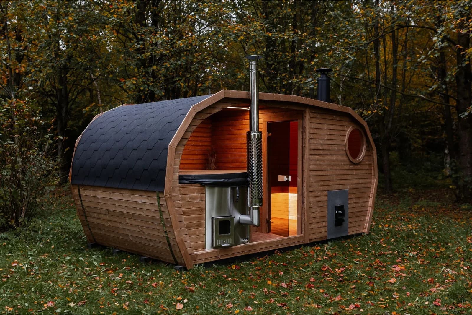 Outdoor Garden Sauna and Hot Tub Suite