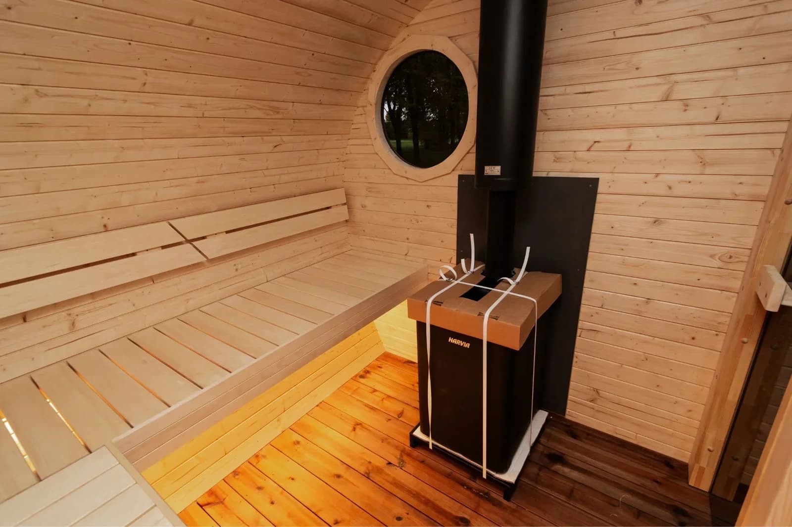 Outdoor Garden Sauna and Hot Tub Suite, view 26