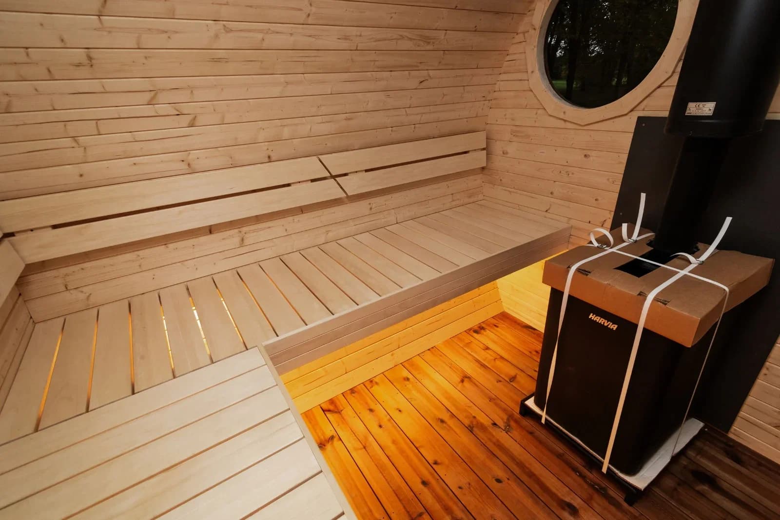 Outdoor Garden Sauna and Hot Tub Suite, view 27