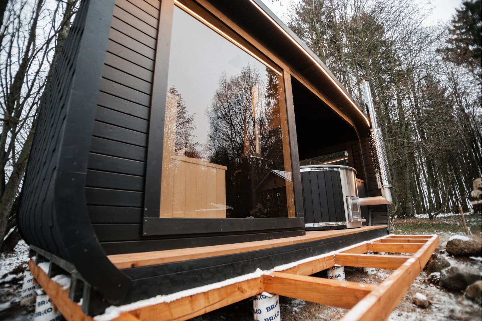 Outdoor Glass-Front Sauna and Hot Tub Suite, view 15