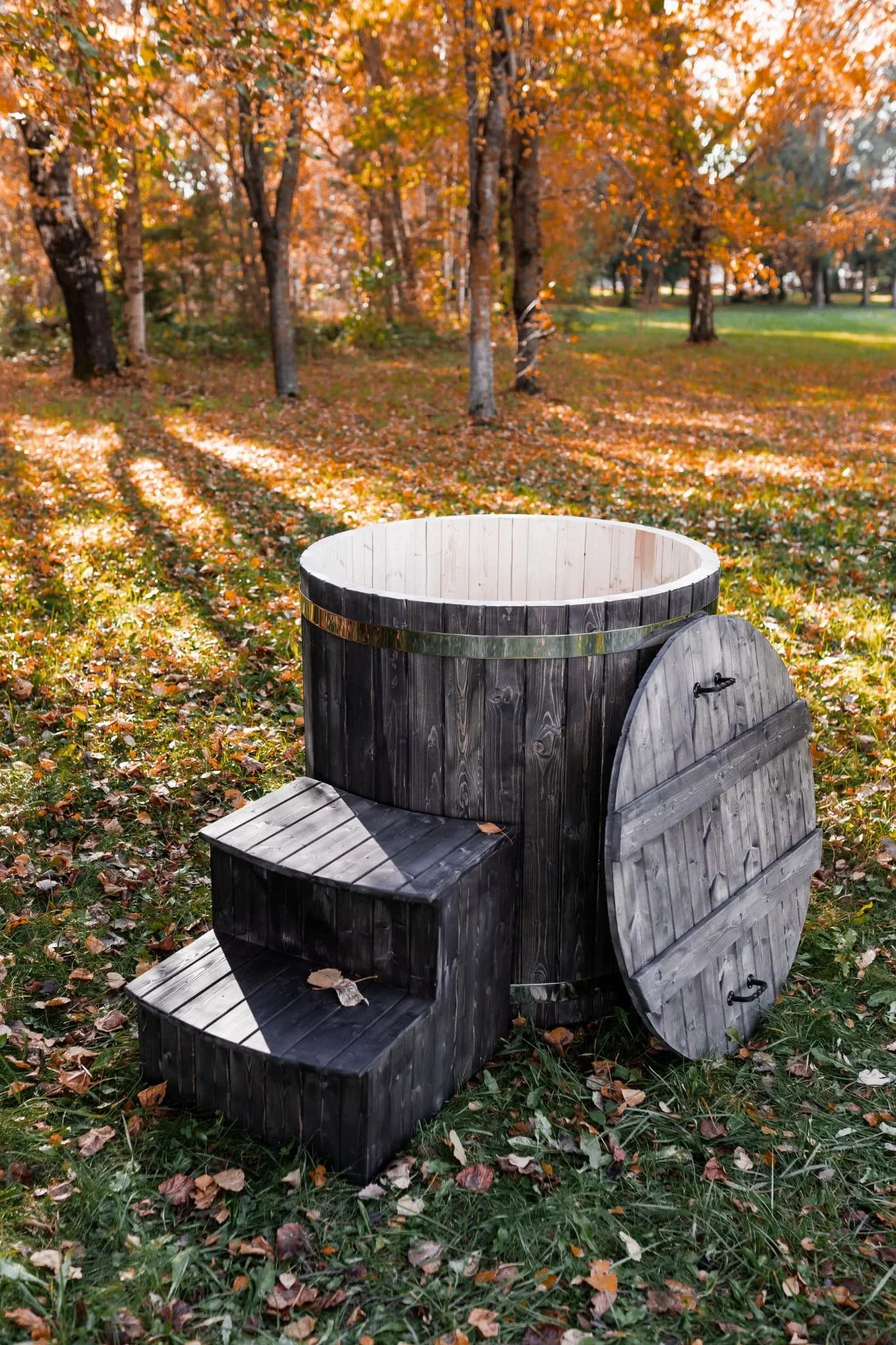 Outdoor Single-Person Wooden Cold Plunge Tub, view 11